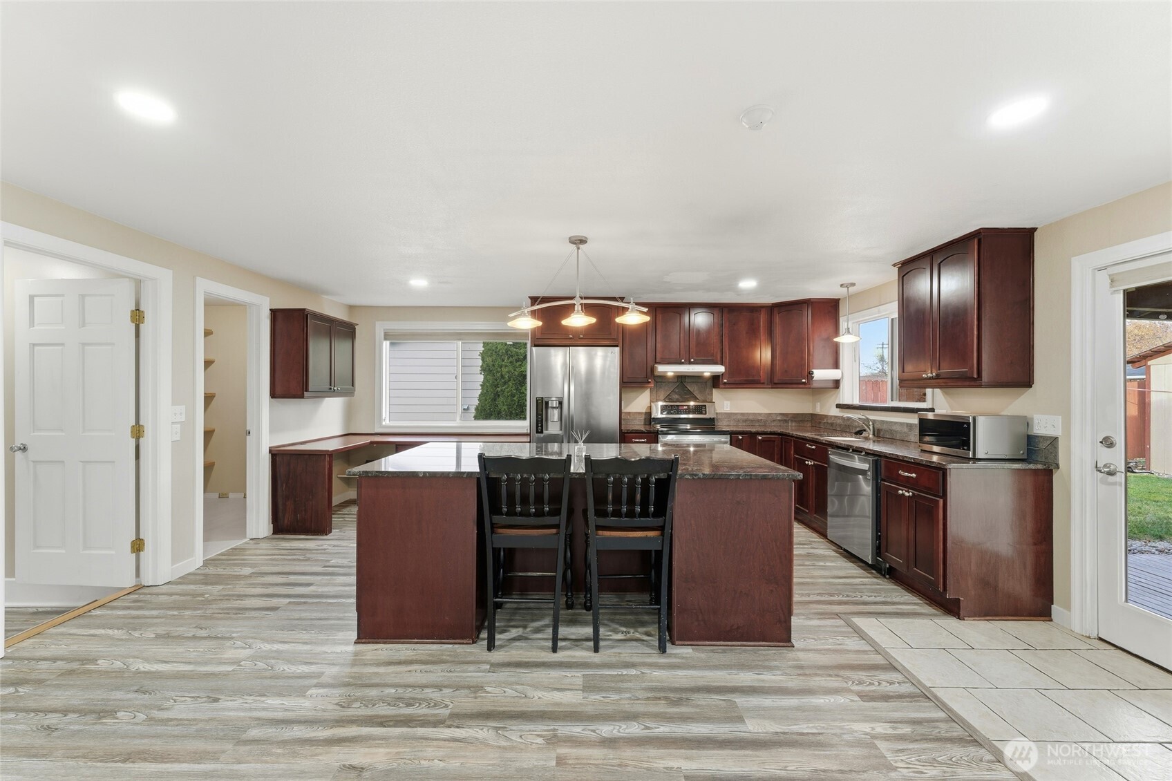 303 Dehaven Street , Milton-Freewater, OR 97862