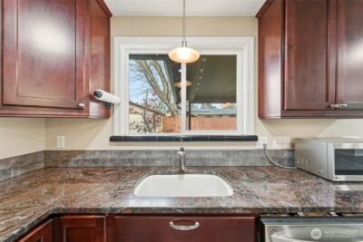 303 Dehaven Street , Milton-Freewater, OR 97862 - Photo 16