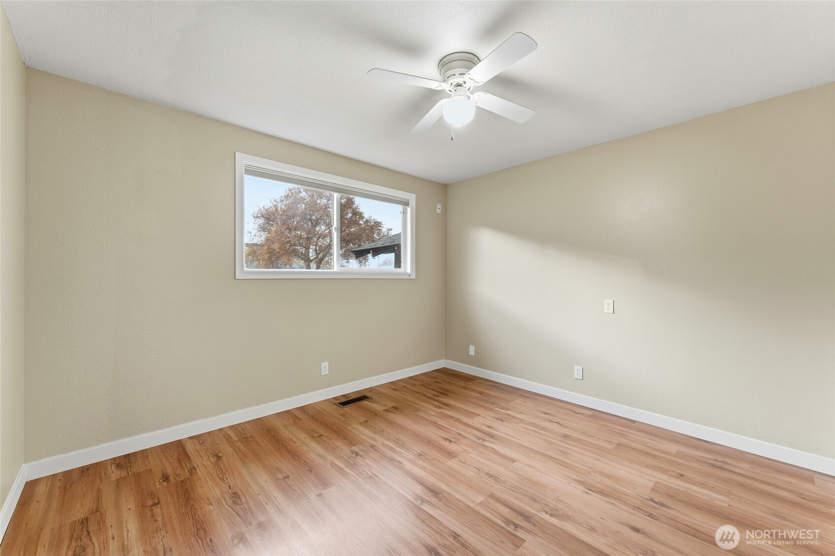 303 Dehaven Street , Milton-Freewater, OR 97862