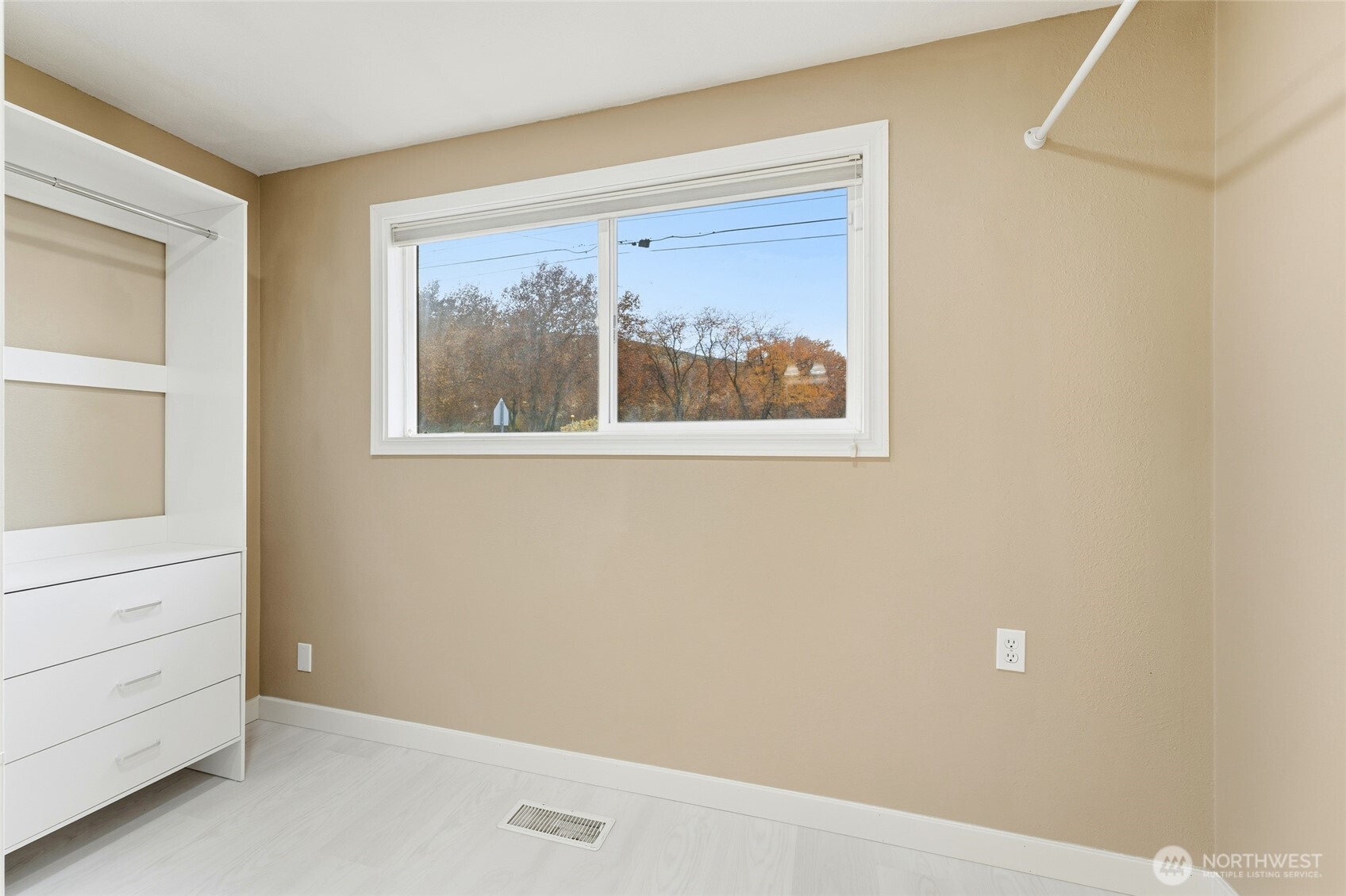 303 Dehaven Street , Milton-Freewater, OR 97862