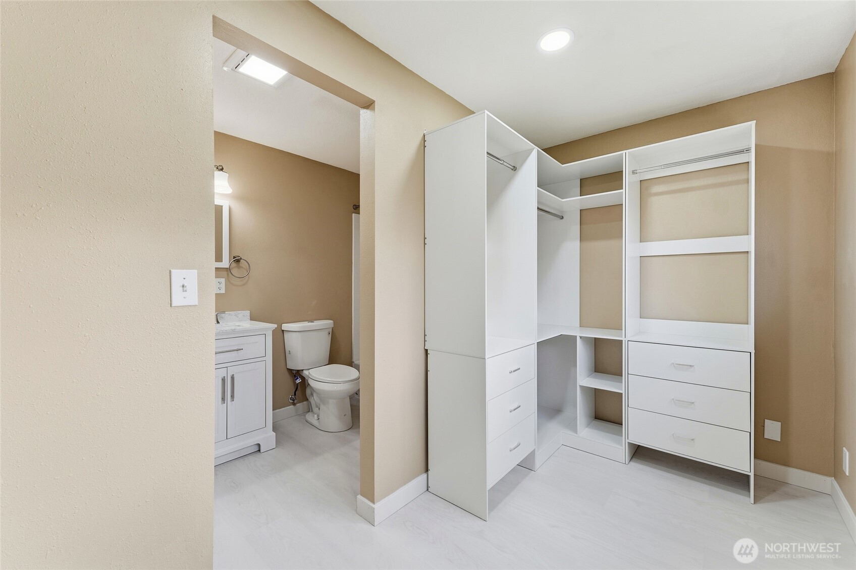 303 Dehaven Street , Milton-Freewater, OR 97862