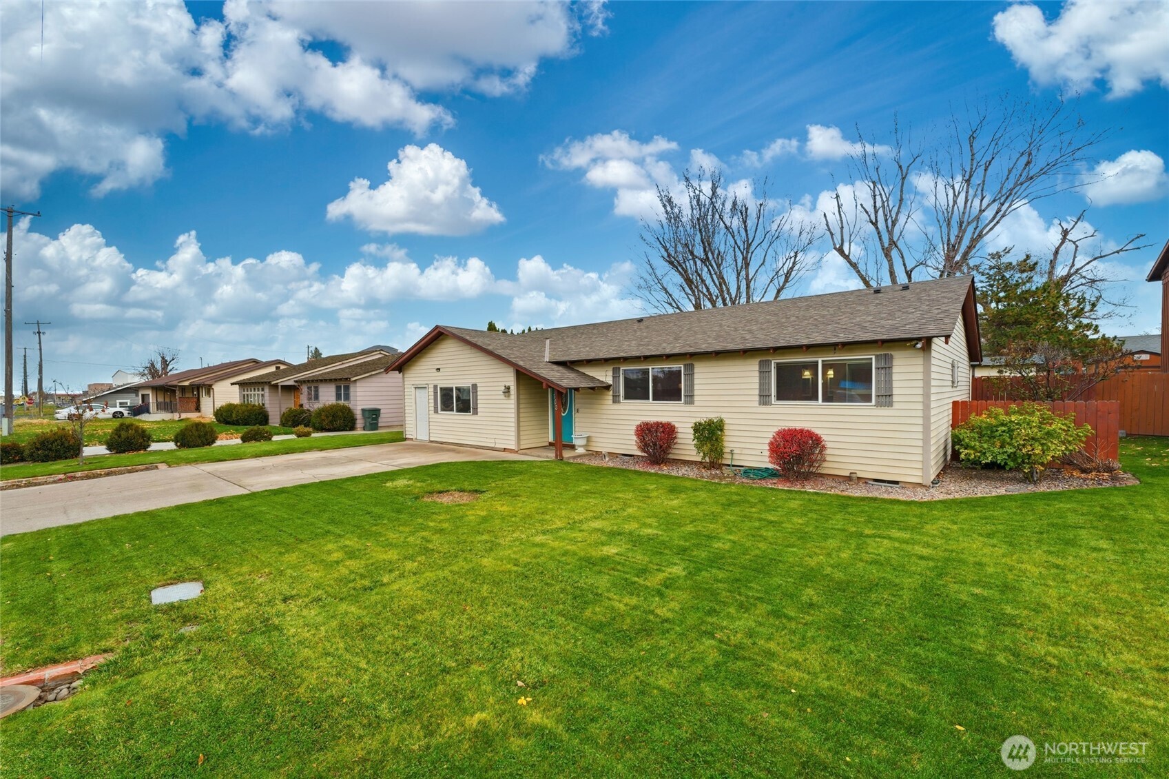 303 Dehaven Street , Milton-Freewater, OR 97862