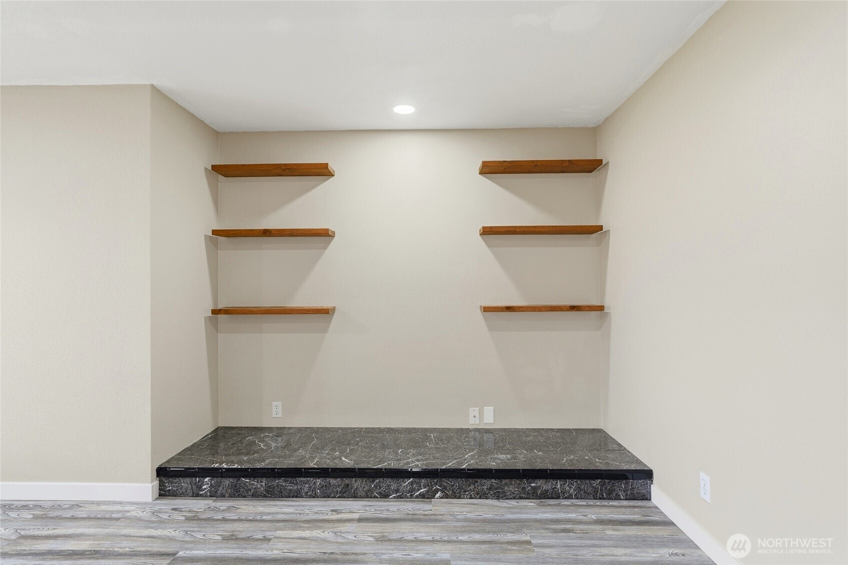 303 Dehaven Street , Milton-Freewater, OR 97862