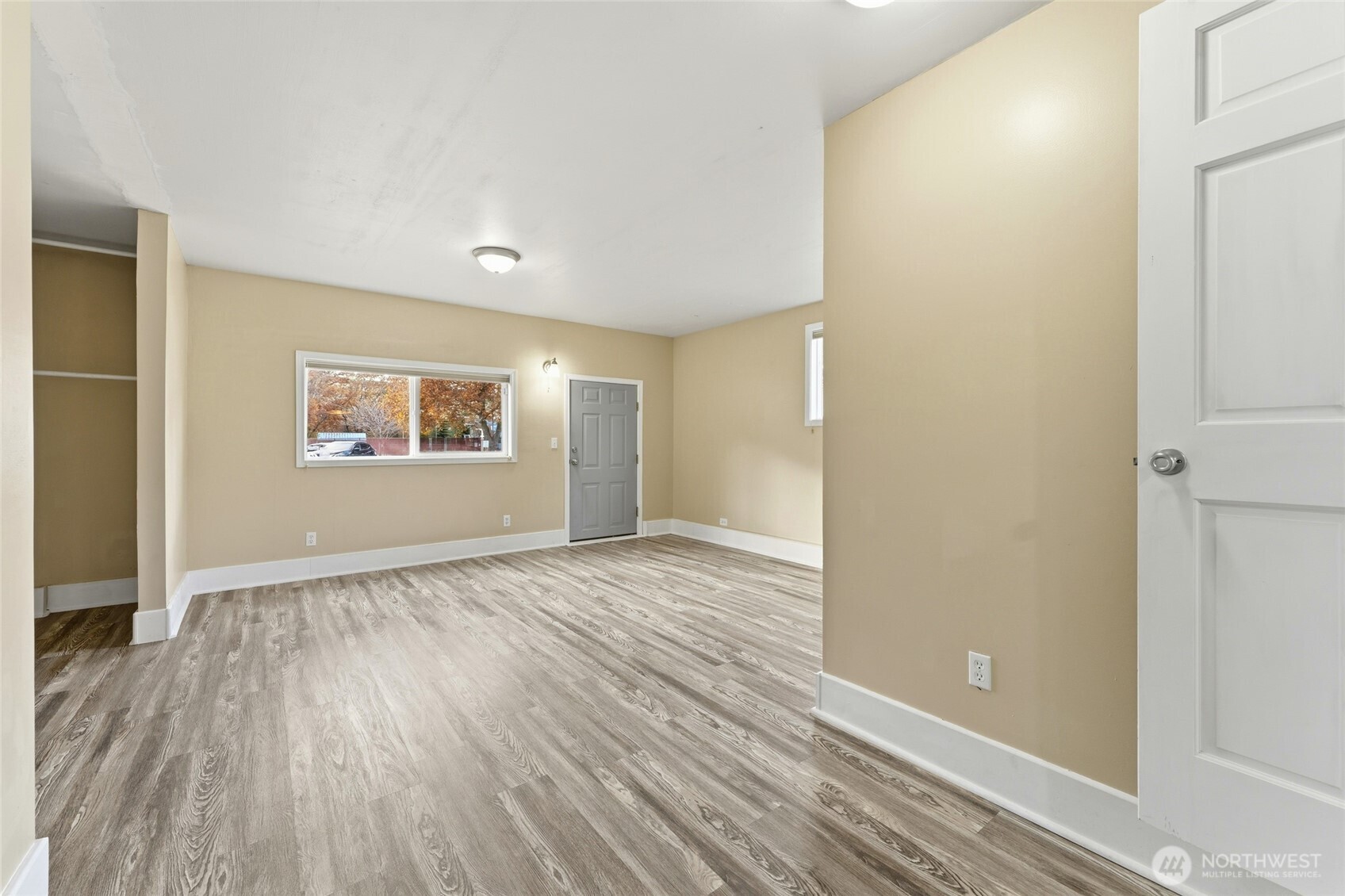 303 Dehaven Street , Milton-Freewater, OR 97862