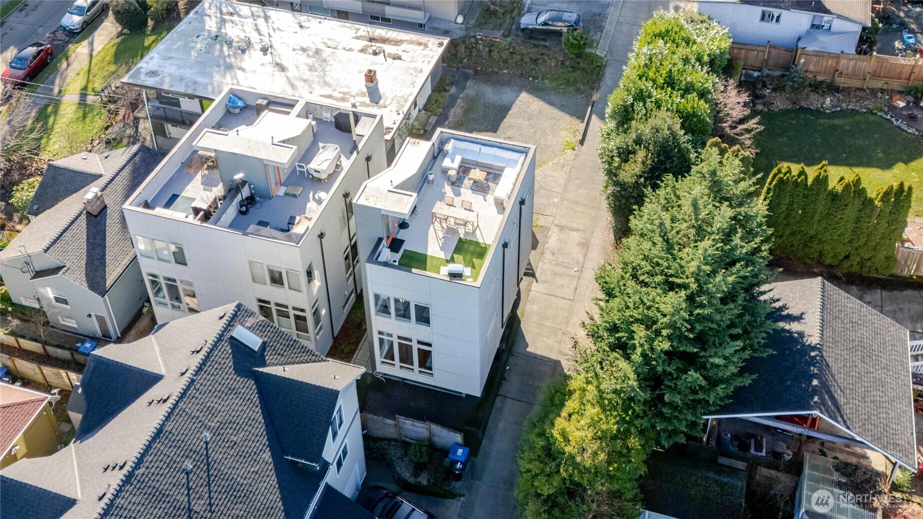 3245 21st Ave W , Seattle, WA 98199