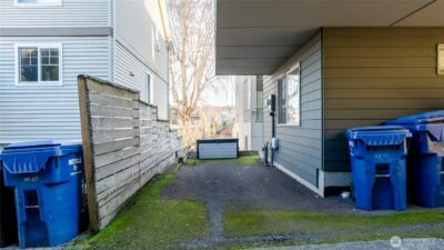 3245 21st Ave W , Seattle, WA 98199 - Photo 25