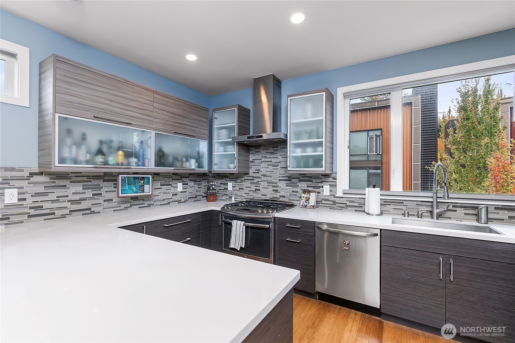 1761 20th Avenue S, Seattle, WA 98144-4454