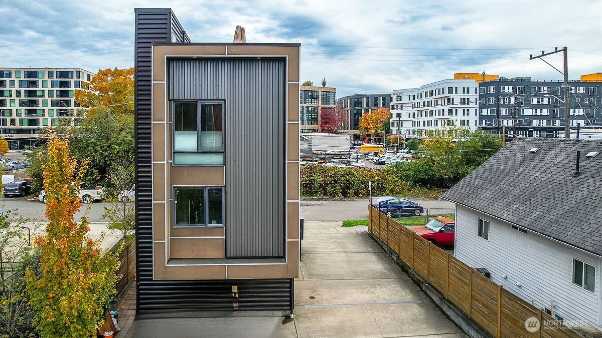 1761 20th Avenue S, Seattle, WA 98144-4454