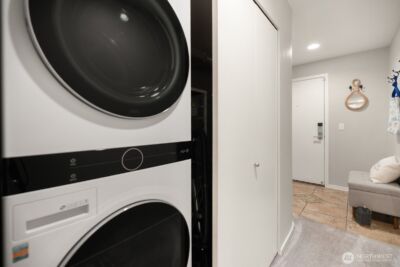 2420 8th Avenue N #201, Seattle, WA 98109 - Photo 25