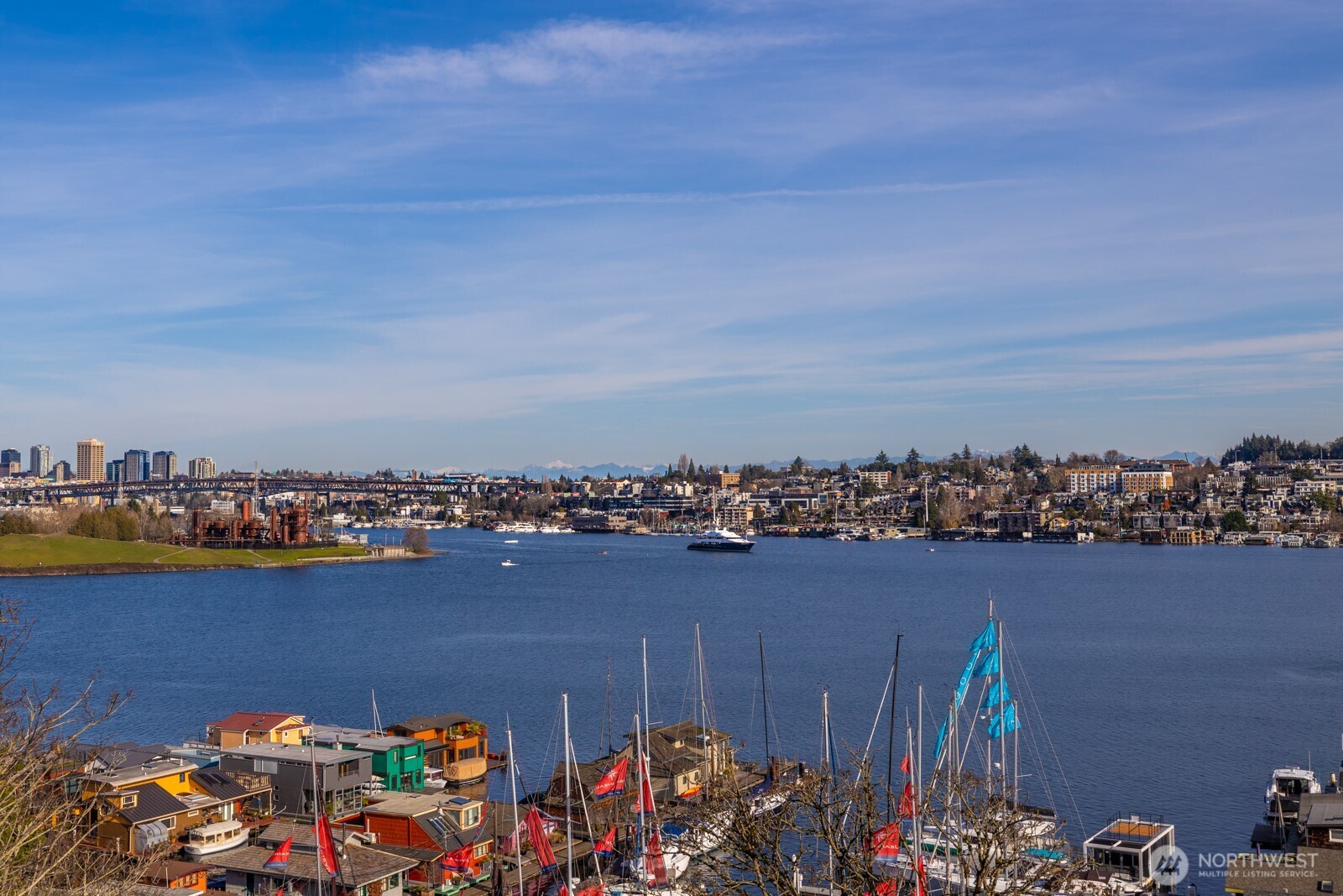 2420 8th Avenue N #201, Seattle, WA 98109