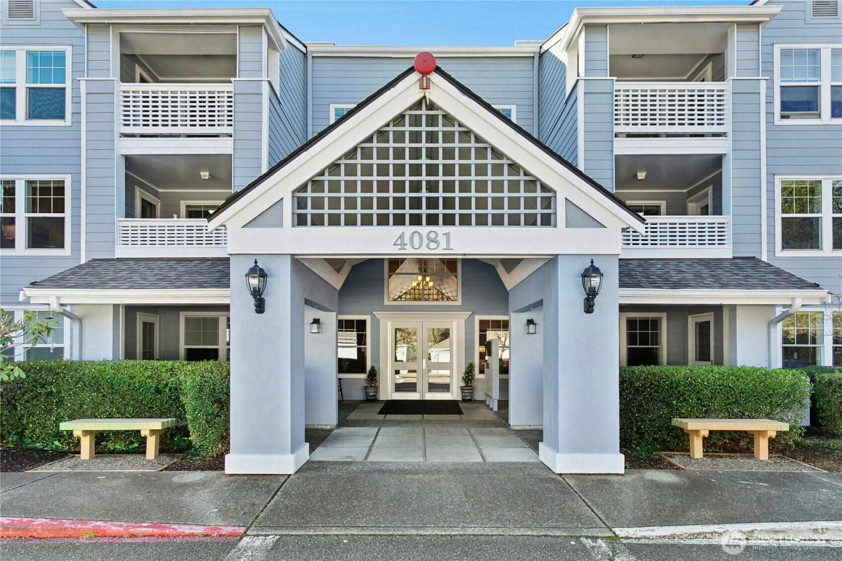 4081 224th Lane SE #202, Issaquah, WA 98029-6233