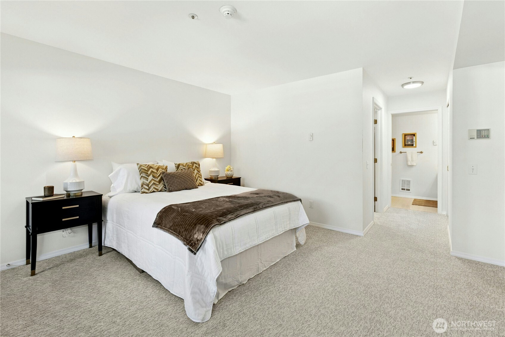 4081 224th Lane SE #202, Issaquah, WA 98029-6233