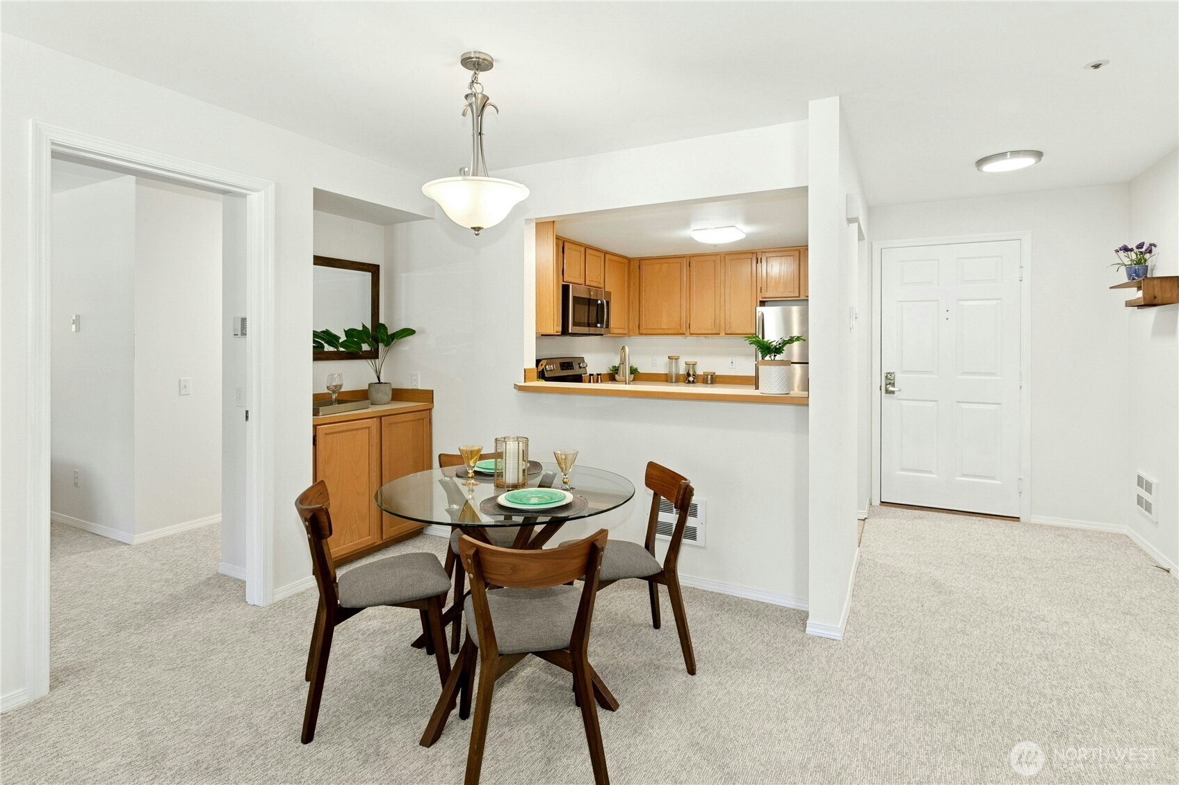 4081 224th Lane SE #202, Issaquah, WA 98029-6233