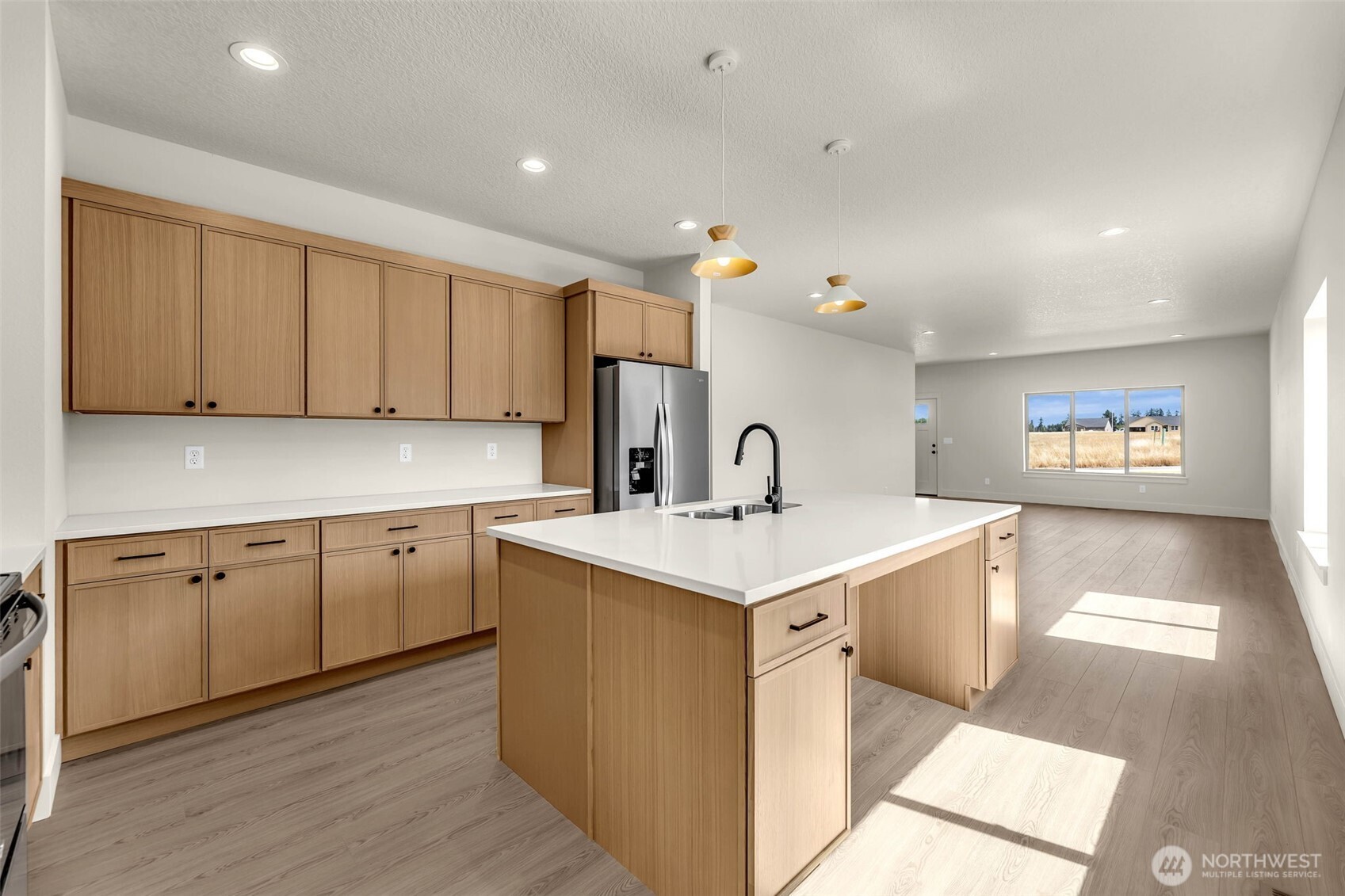 301 Cap Avenue , Winlock, WA 98596