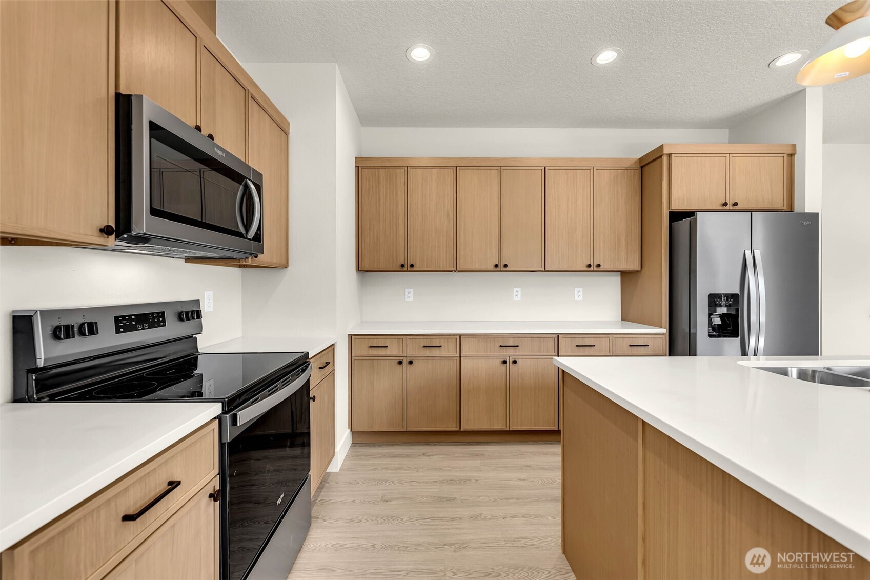 301 Cap Avenue , Winlock, WA 98596