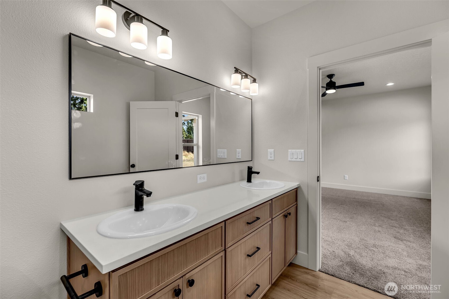 301 Cap Avenue , Winlock, WA 98596