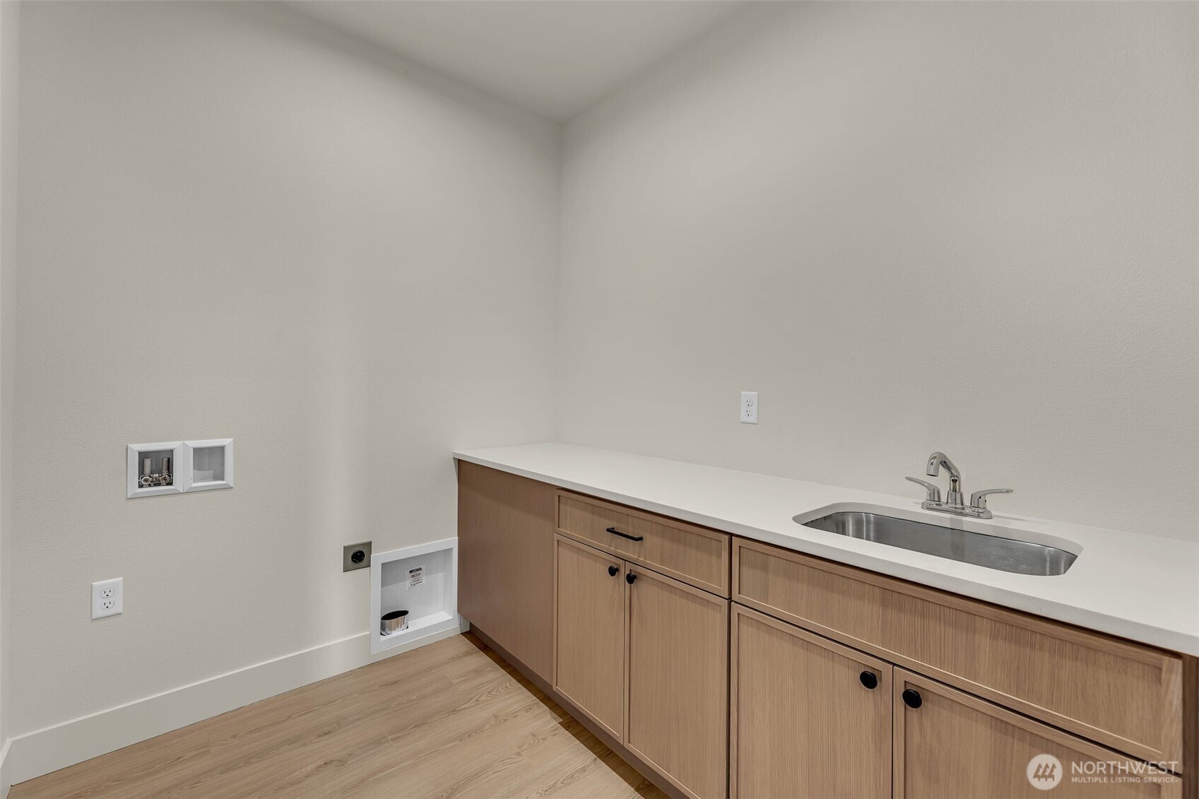 301 Cap Avenue , Winlock, WA 98596