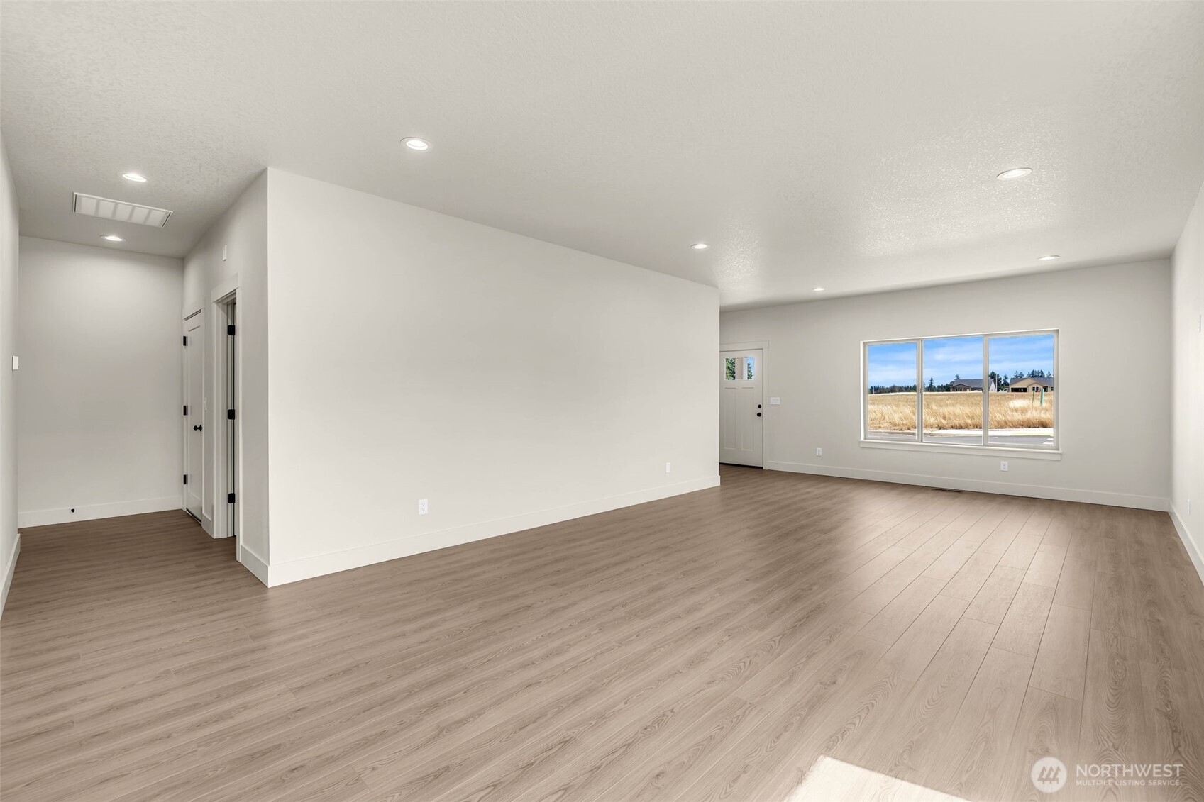 301 Cap Avenue , Winlock, WA 98596