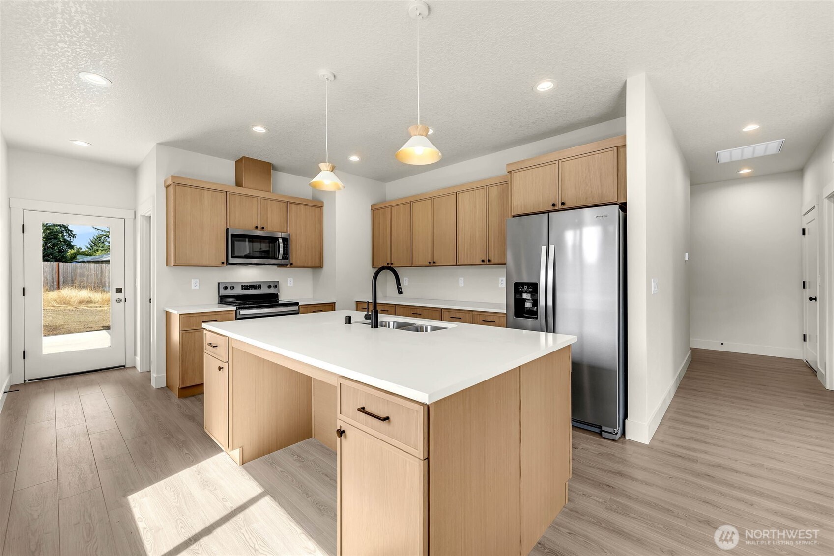 301 Cap Avenue , Winlock, WA 98596