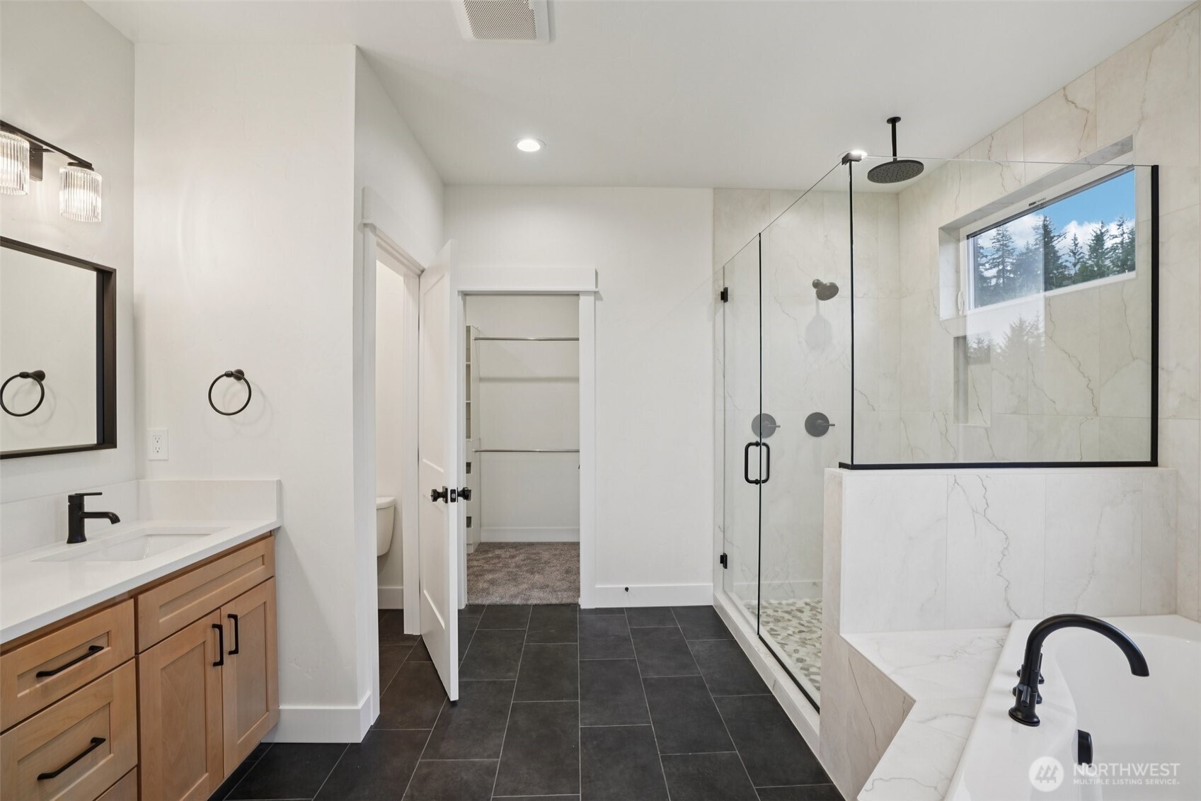 235 High Bank Lane , Woodland, WA 98674