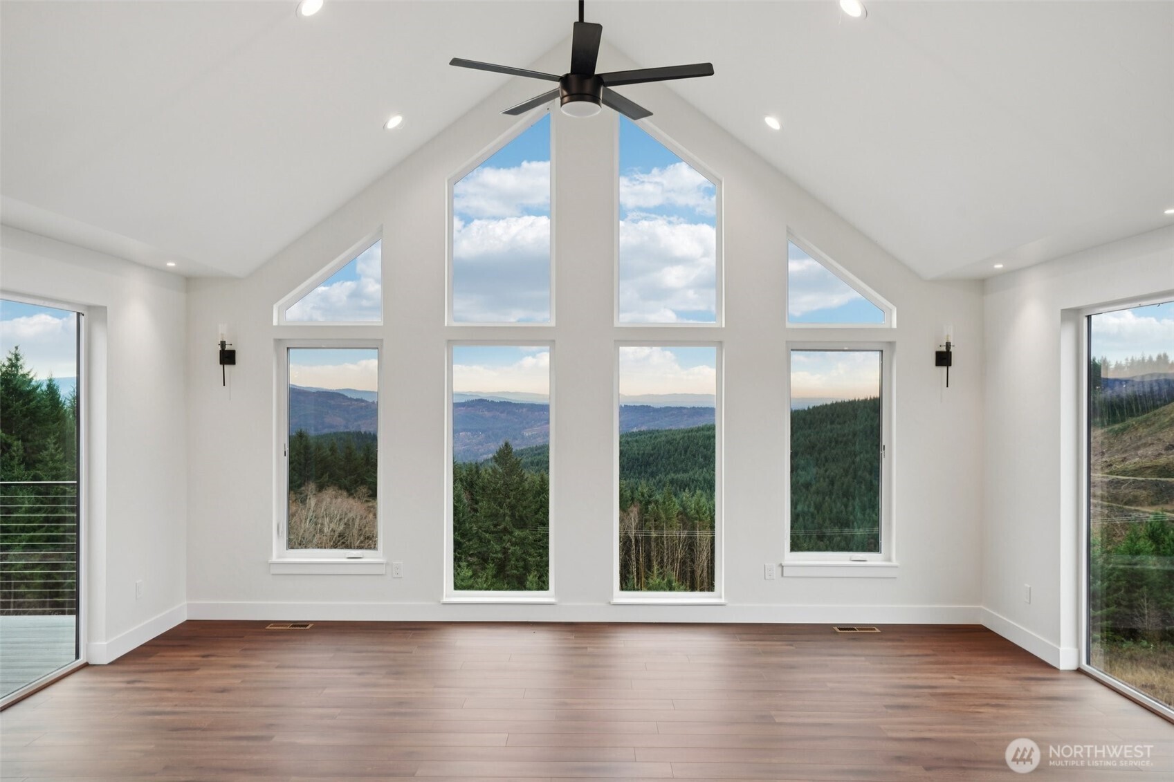 235 High Bank Lane , Woodland, WA 98674