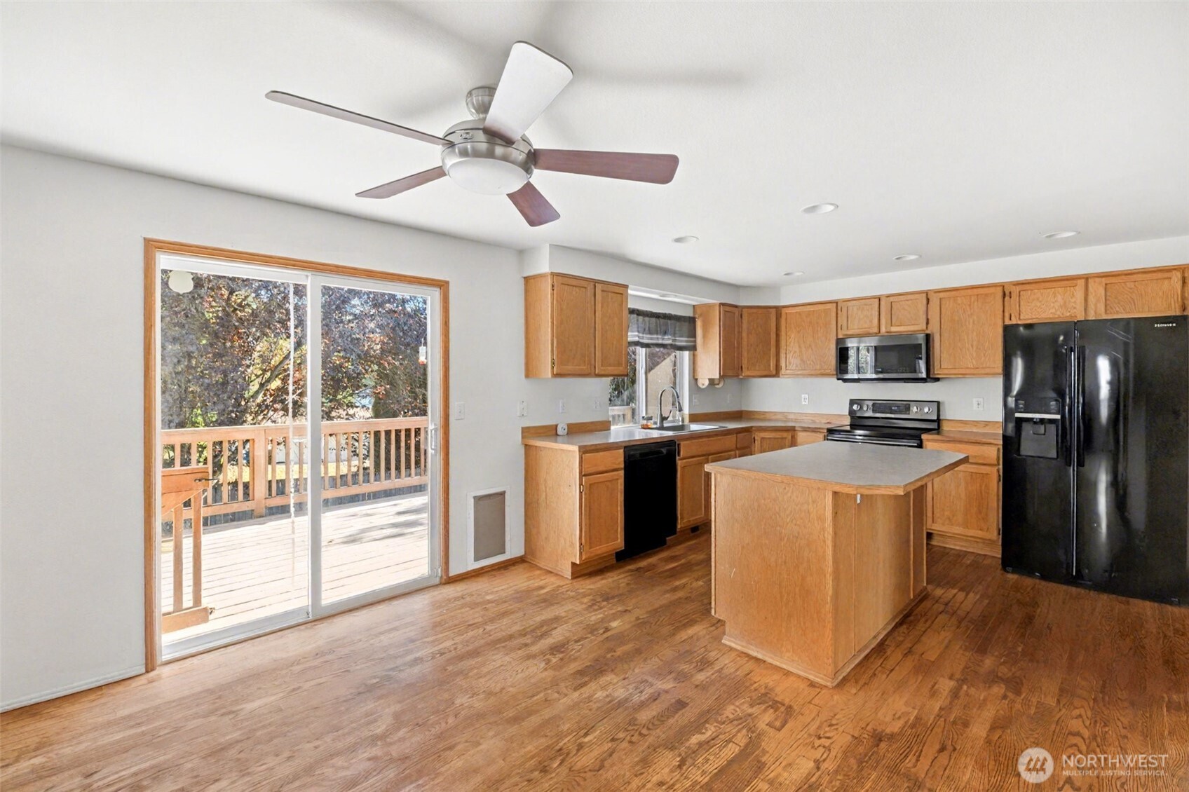 12606 SE 265th Place , Kent, WA 98030