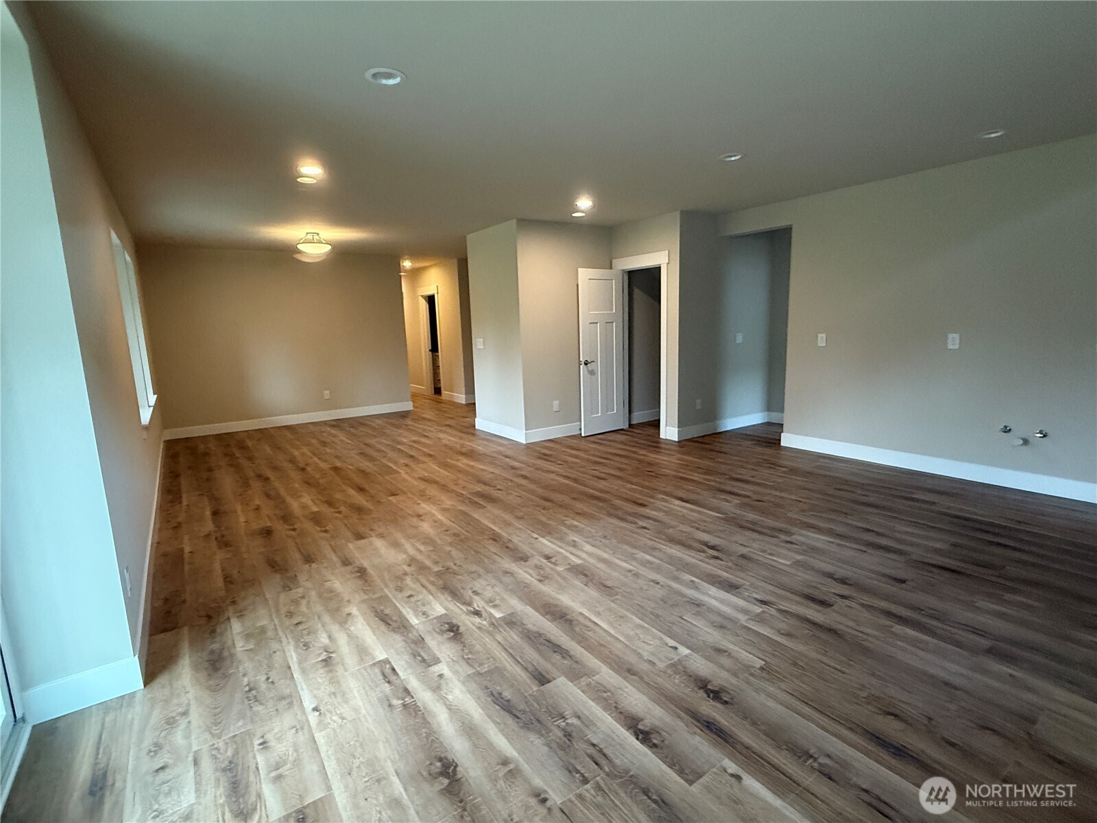 130 E Olympic Court , Allyn, WA 98524