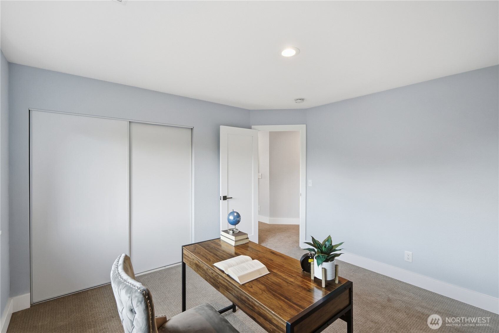 5175 NW El Camino Boulevard , Bremerton, WA 98312