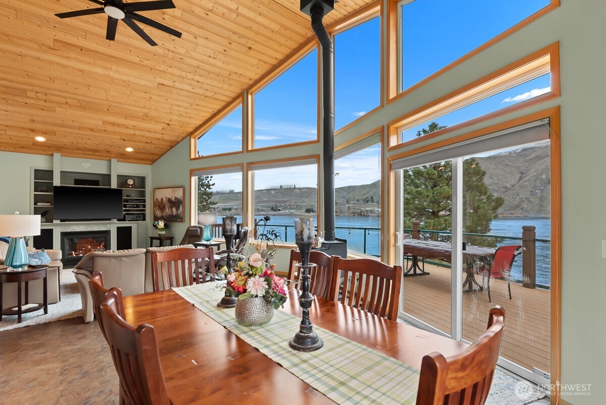 15107 N Lakeshore Drive , Entiat, WA 98822