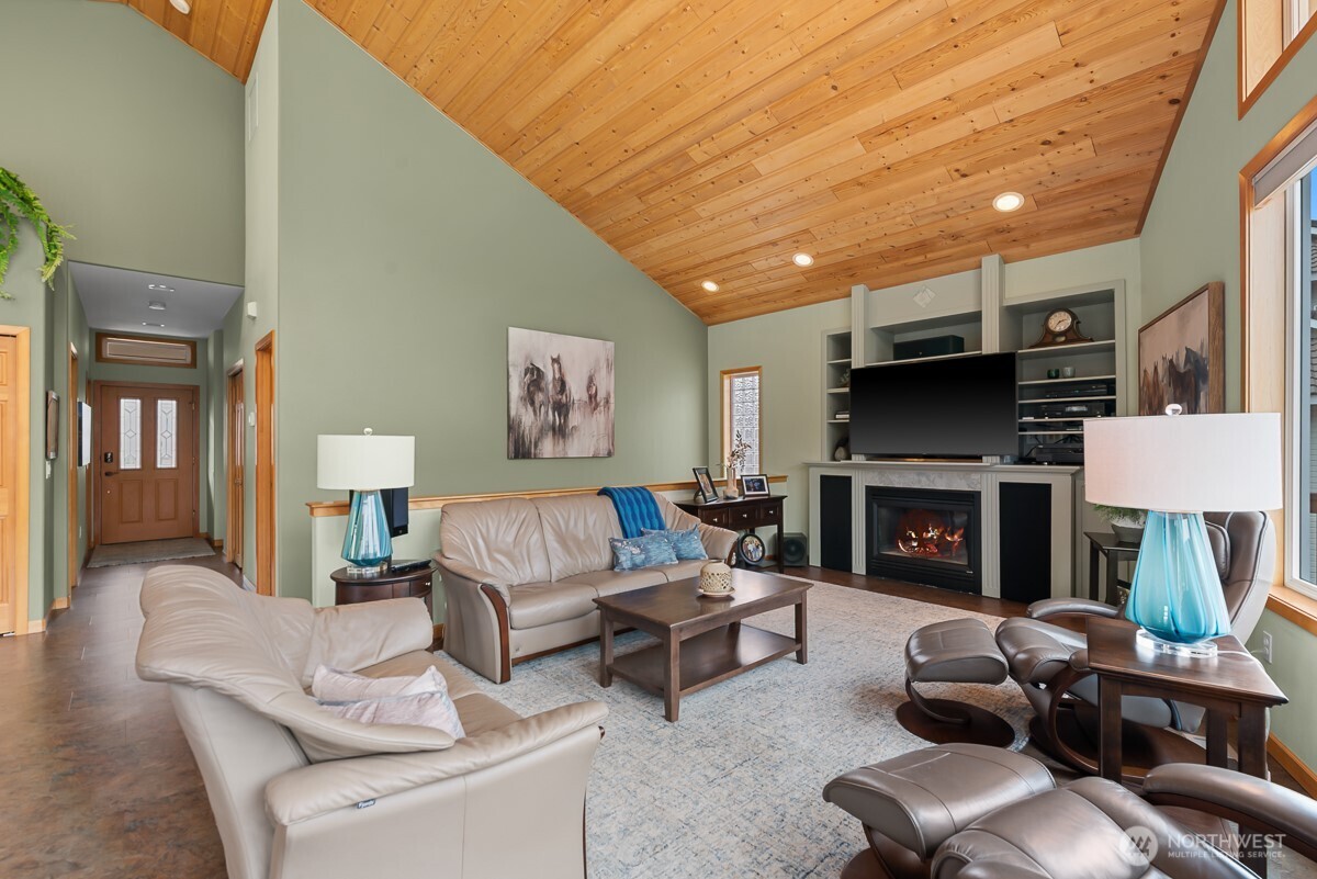 15107 N Lakeshore Drive , Entiat, WA 98822