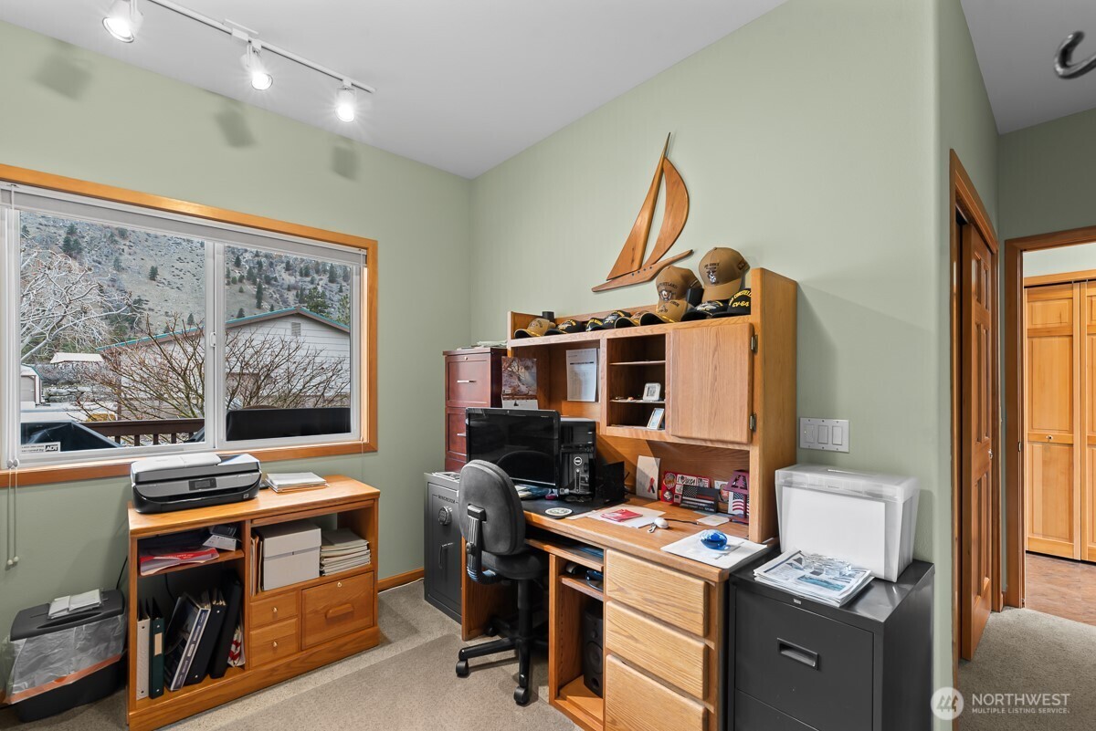 15107 N Lakeshore Drive , Entiat, WA 98822