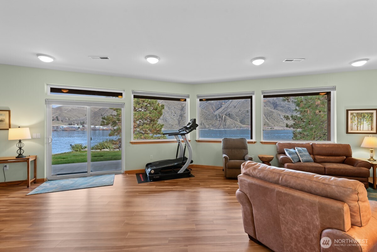 15107 N Lakeshore Drive , Entiat, WA 98822