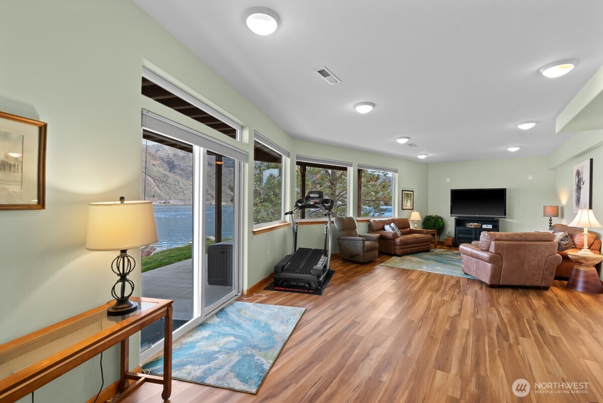 15107 N Lakeshore Drive , Entiat, WA 98822