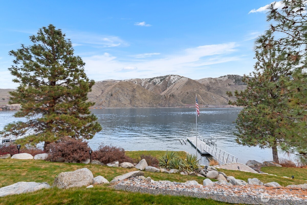15107 N Lakeshore Drive , Entiat, WA 98822