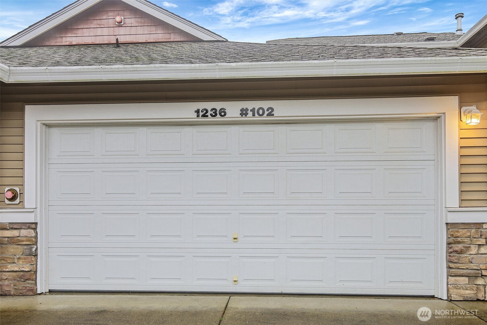 1236 65th Street SE #102, Auburn, WA 98092