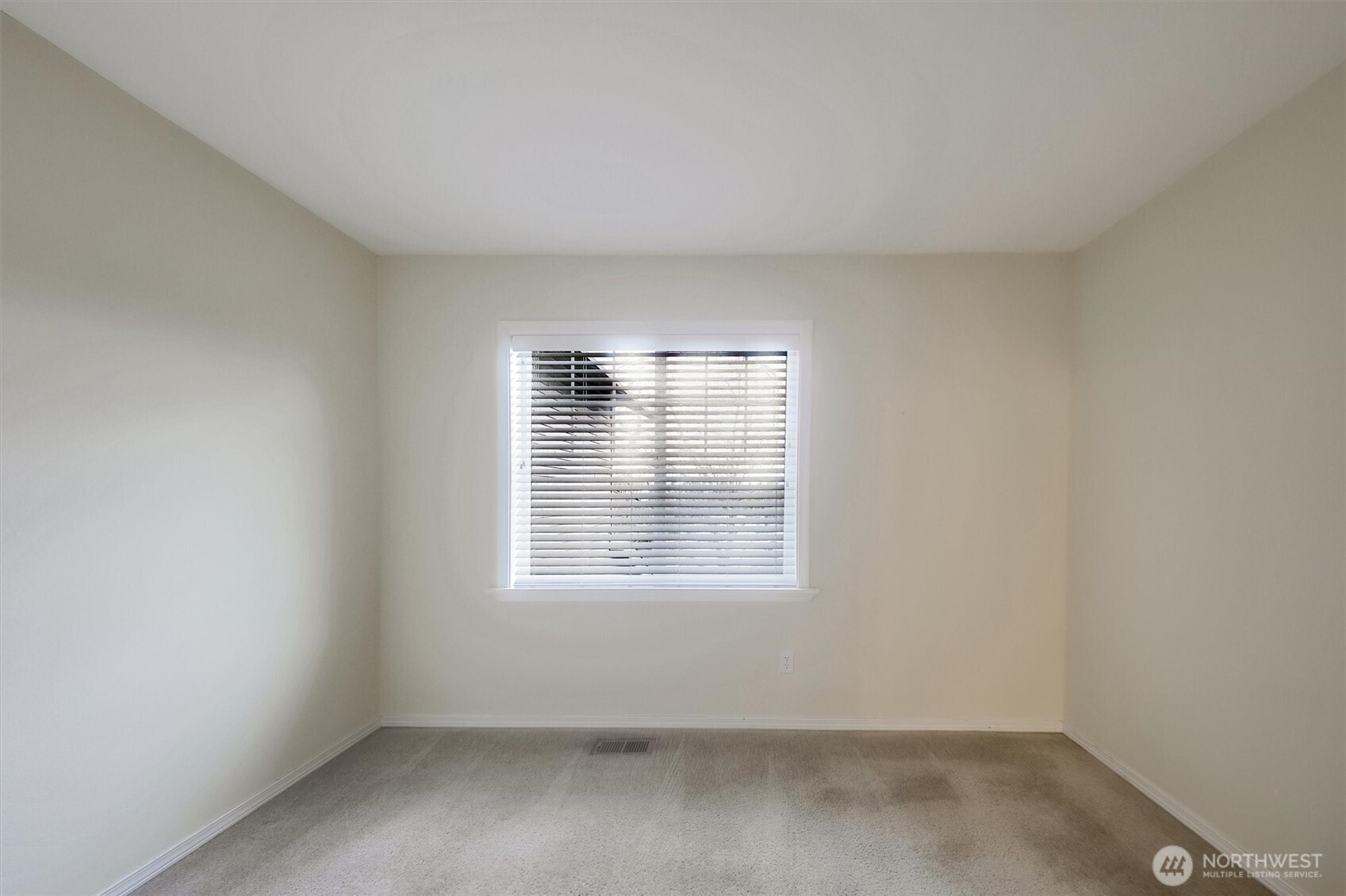 1236 65th Street SE #102, Auburn, WA 98092