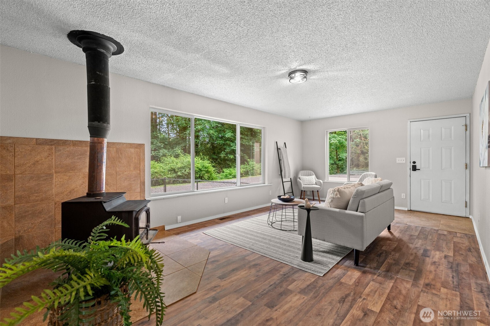 4562 SE Burley Olalla Road , Olalla, WA 98359