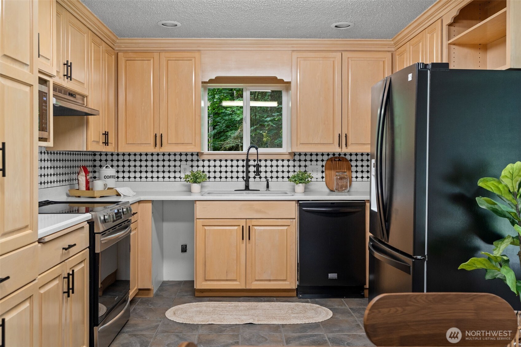 4562 SE Burley Olalla Road , Olalla, WA 98359