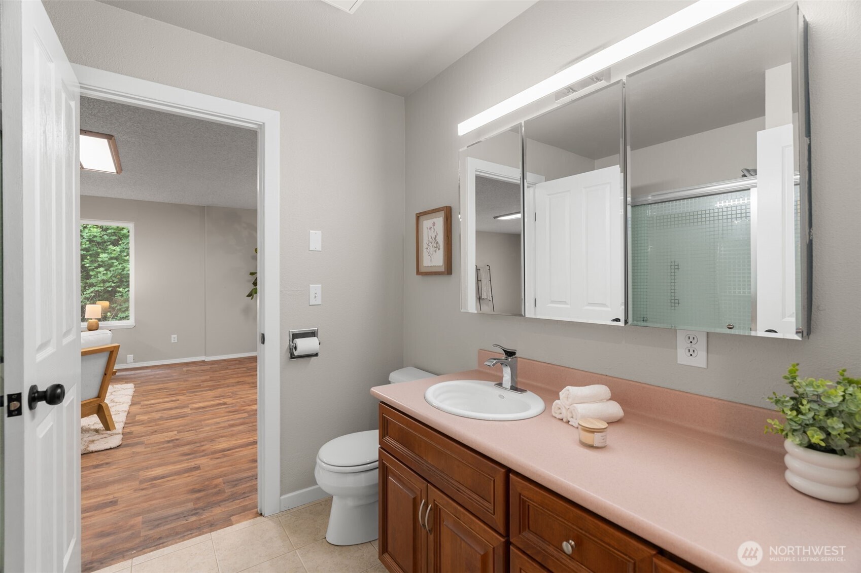 4562 SE Burley Olalla Road , Olalla, WA 98359