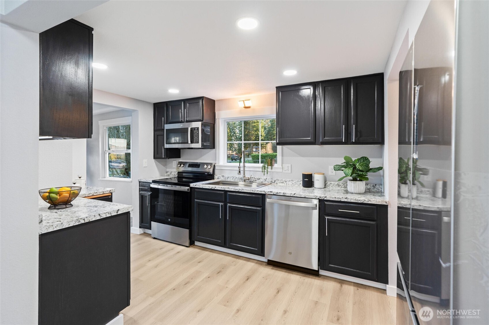 6937 Chico Way NW, Bremerton, WA 98312