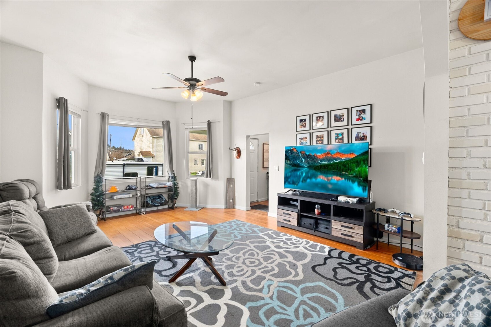 909 W Market Street , Aberdeen, WA 98520