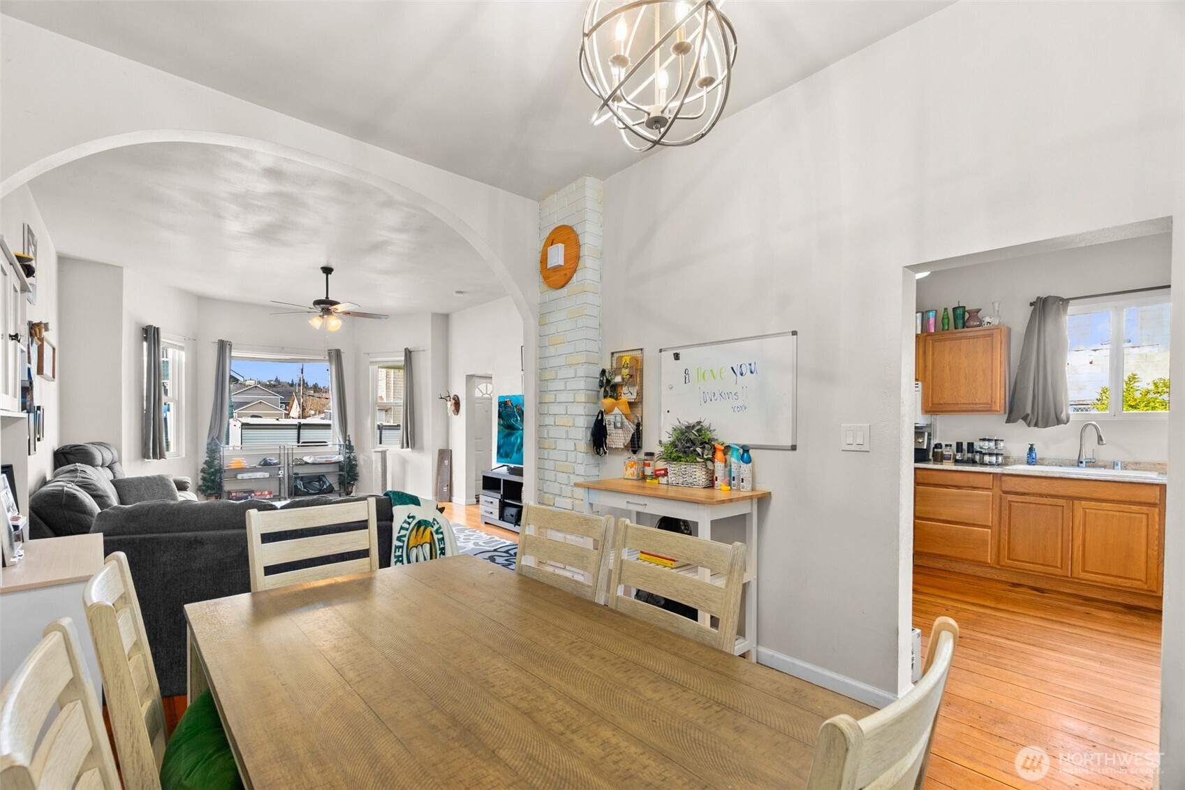 909 W Market Street , Aberdeen, WA 98520