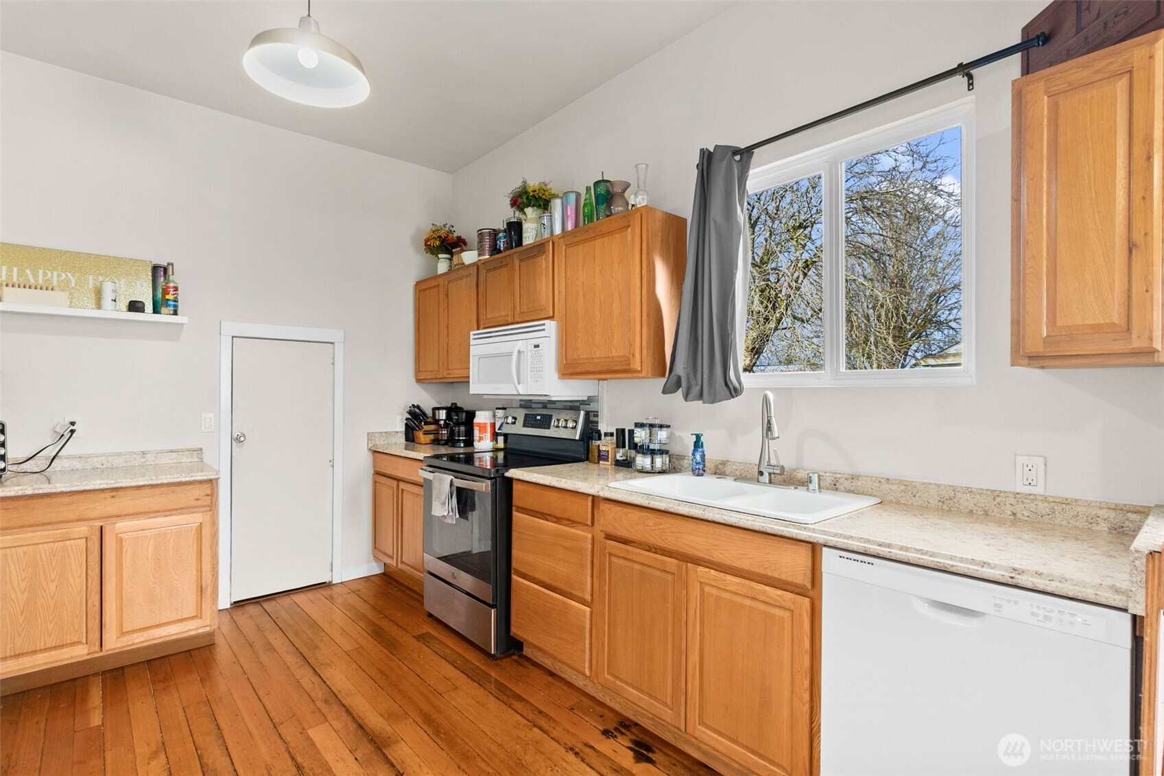 909 W Market Street , Aberdeen, WA 98520