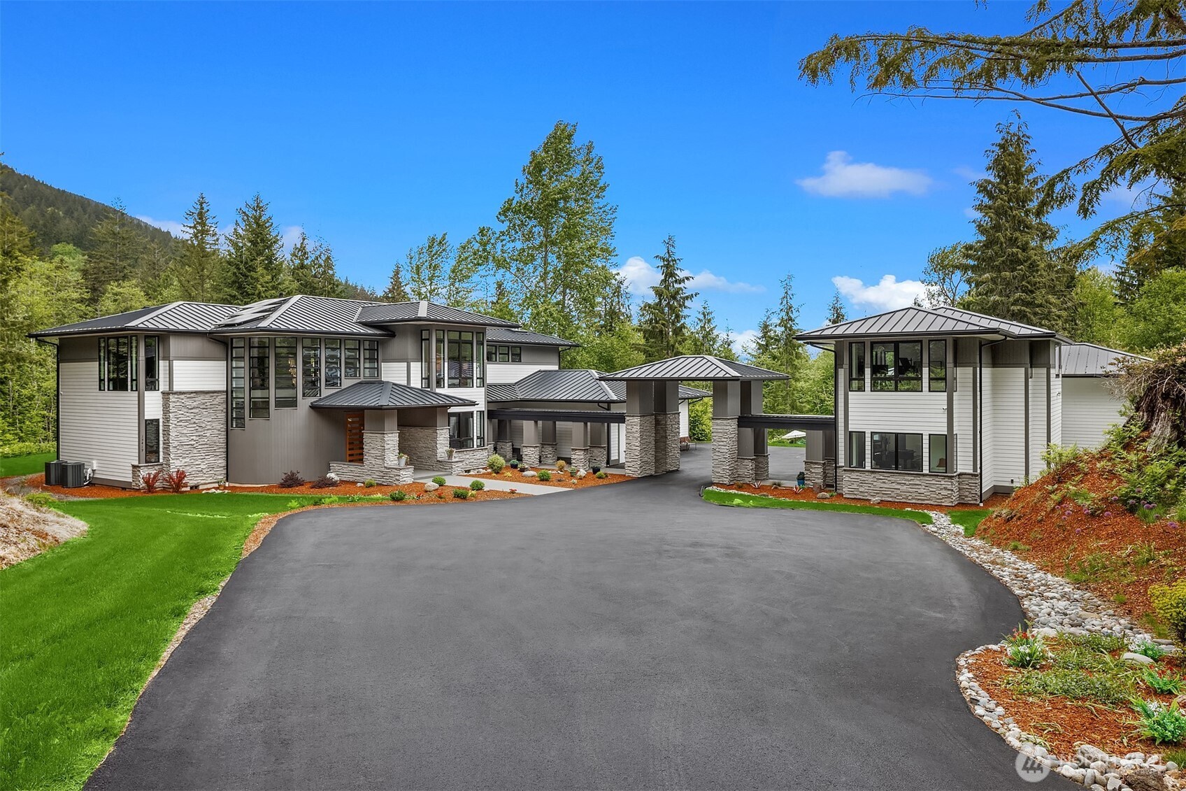 15419 417th Place SE, North Bend, WA 98045