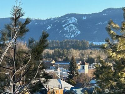 322 W 4th Street , Cle Elum, WA 98922 - Photo 2