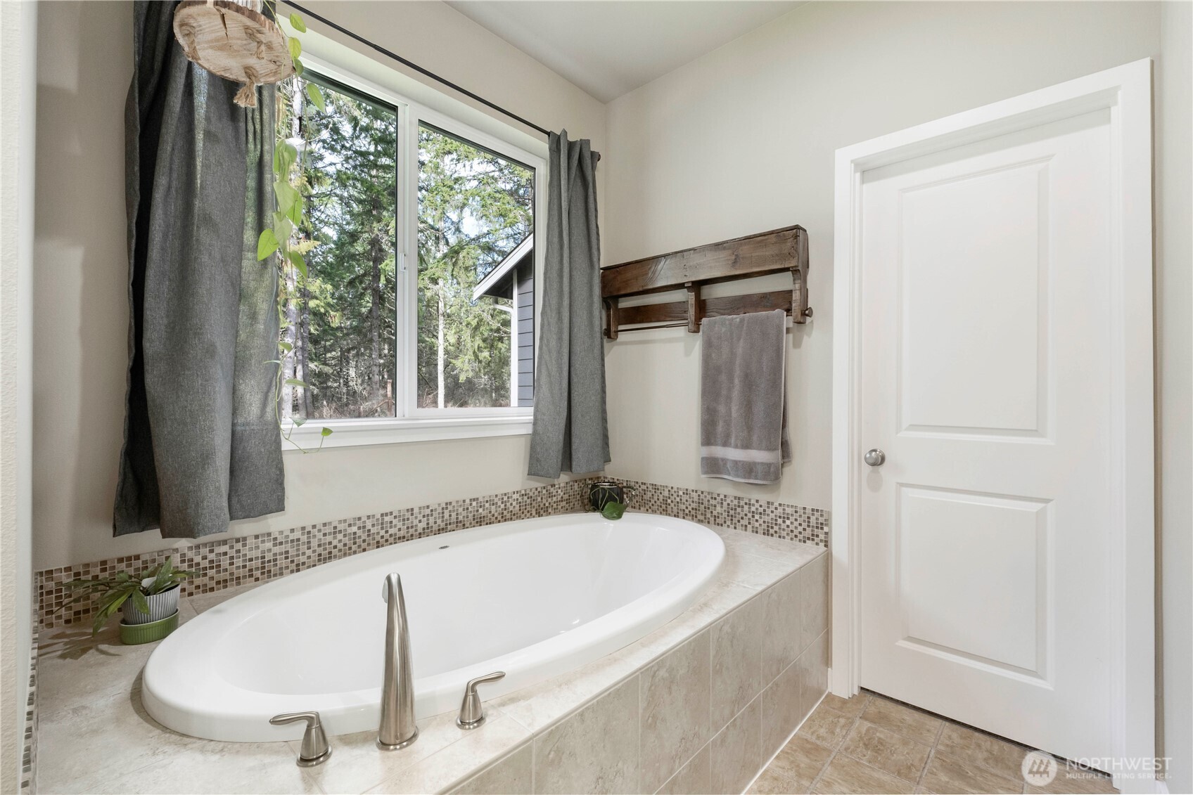 30002 77th Avenue S, Roy, WA 98580