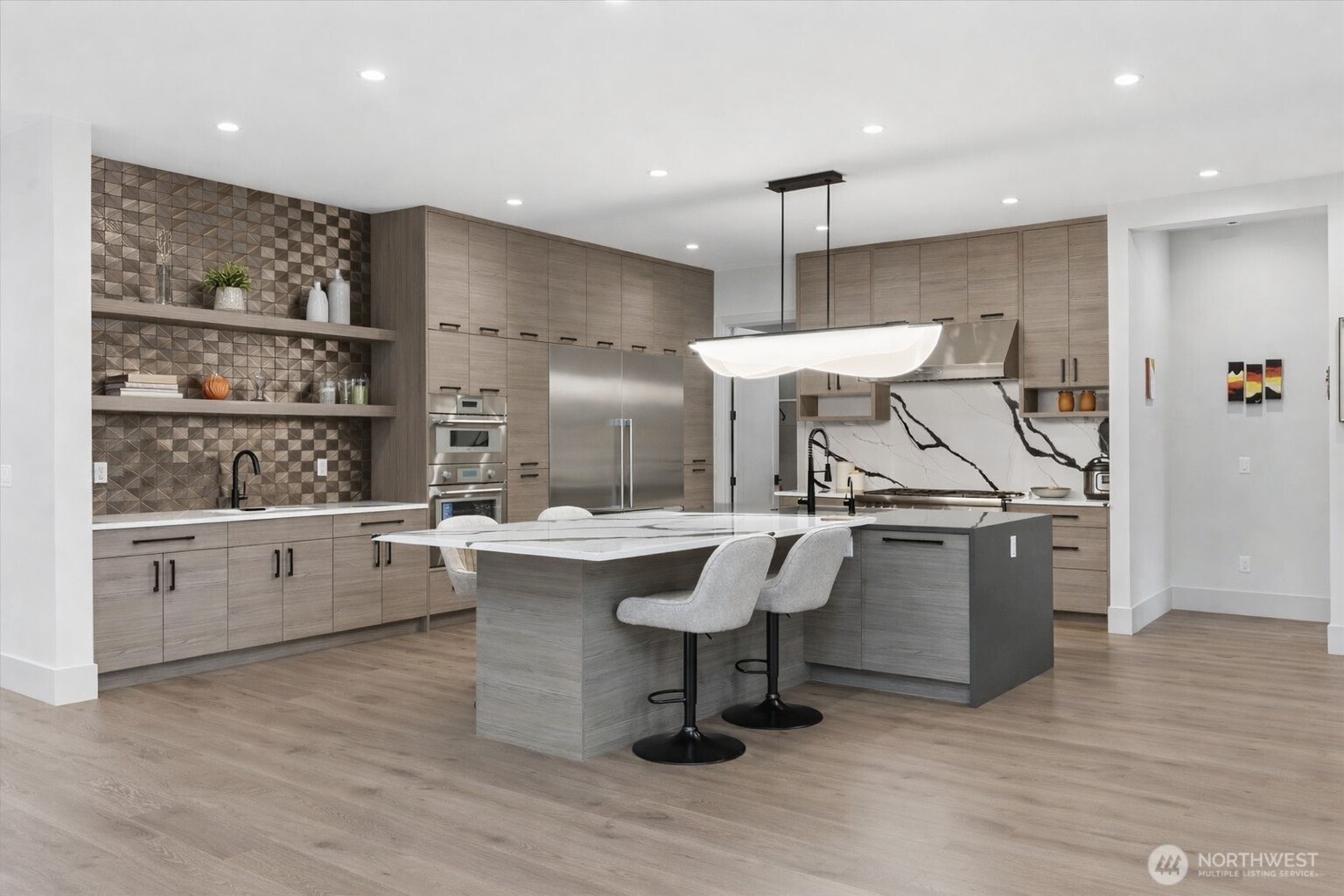 15411 SE 38th Street , Bellevue, WA 98006