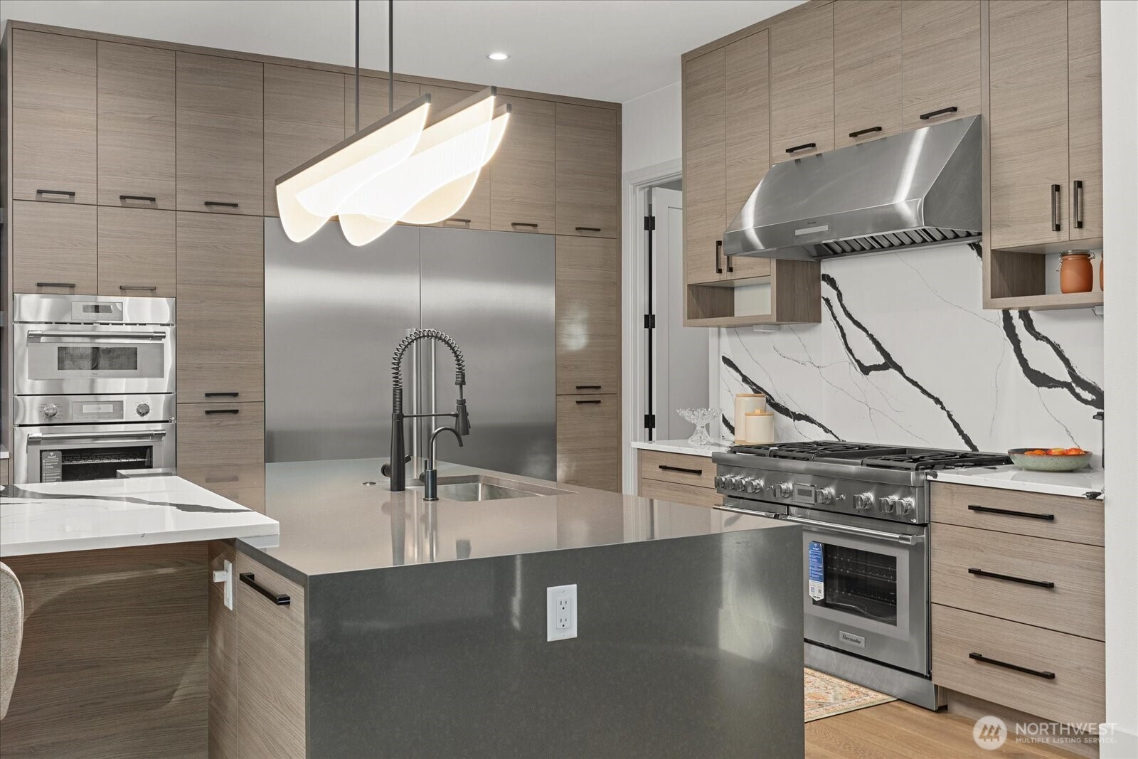 15411 SE 38th Street , Bellevue, WA 98006