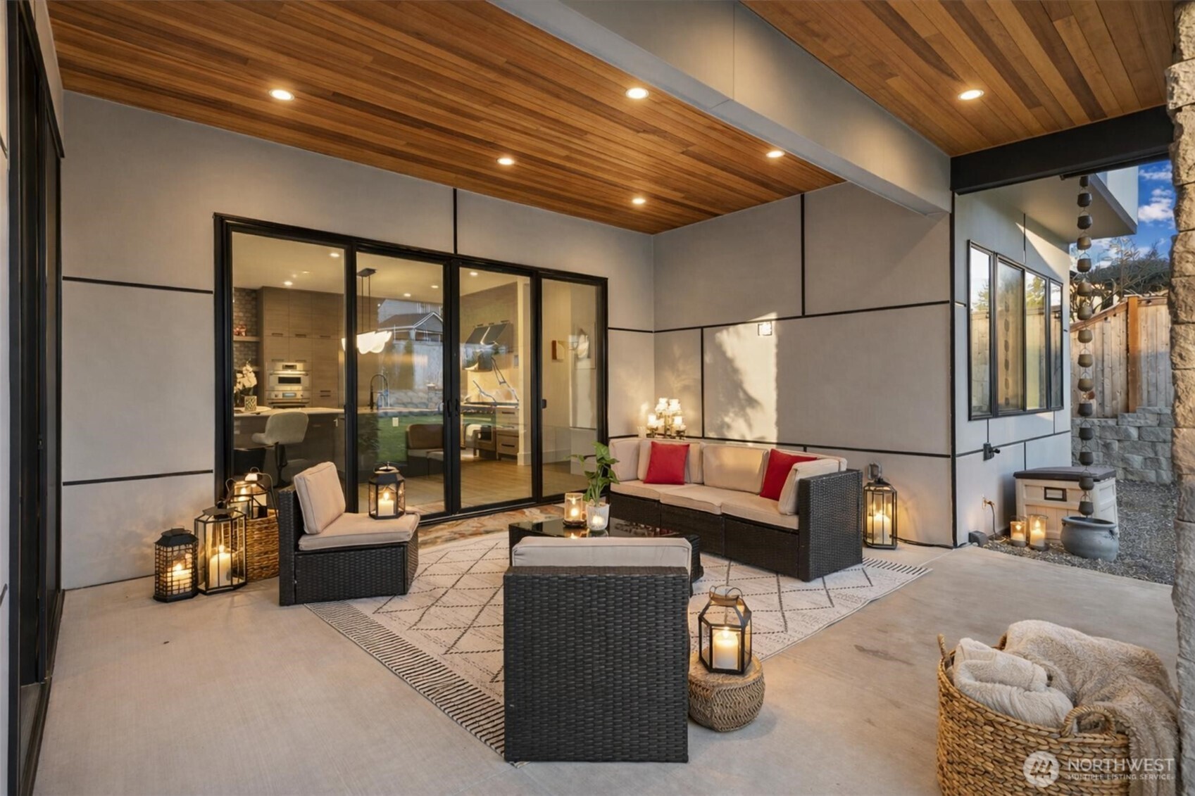 15411 SE 38th Street , Bellevue, WA 98006