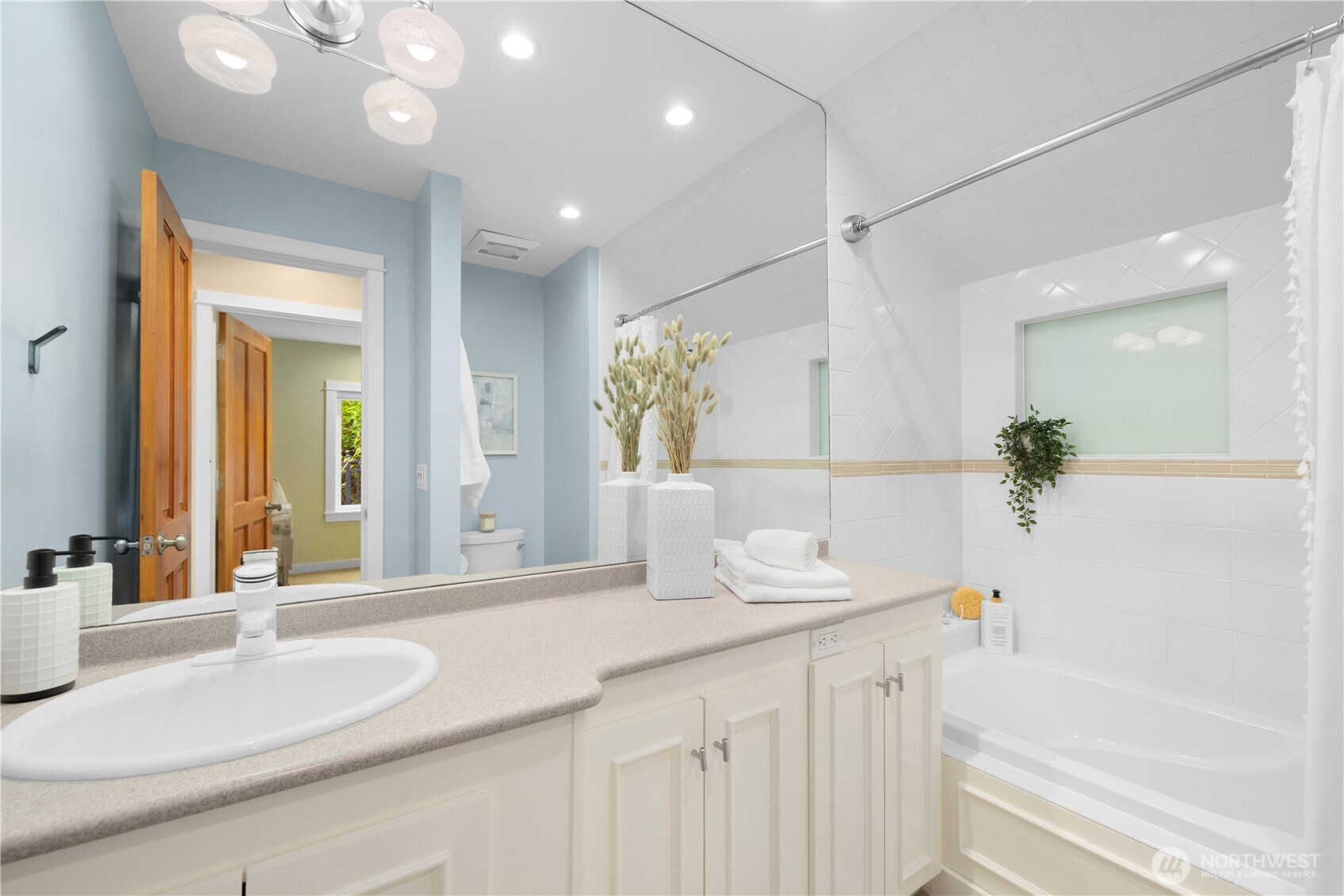 1531 36th Avenue S, Seattle, WA 98144